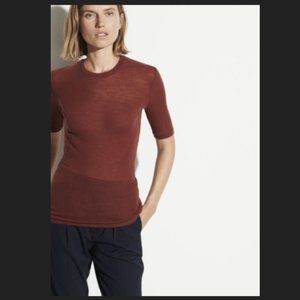 💋  NWT VINCE 100% wool lightweight knit top